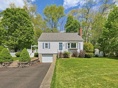 Property at 13 Brookside Dr, Foxboro, MA