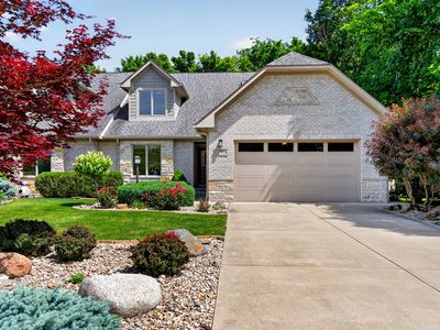 1731 Walnut Trce