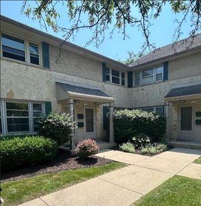 4908 North Shoreland AVENUE