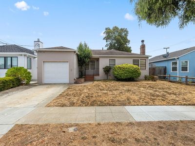 933 Larkspur Dr