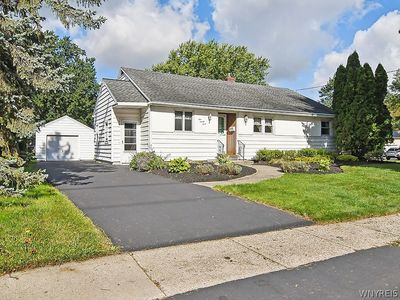 193 Aurora St