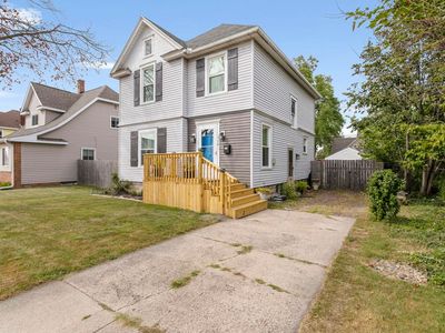 110 W 7th St