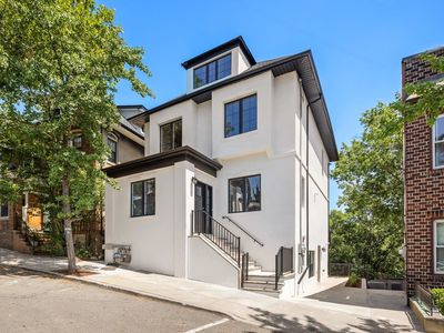 52 Sterling Ave