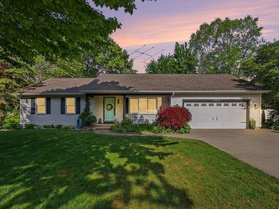 14905 Canary Dr
