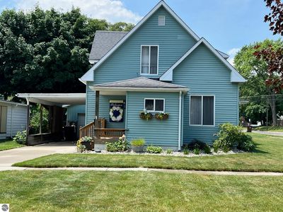 831 N River Ave