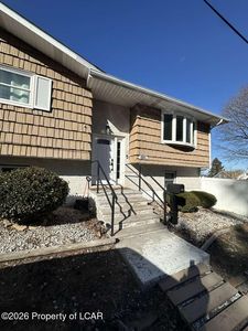 889 North St