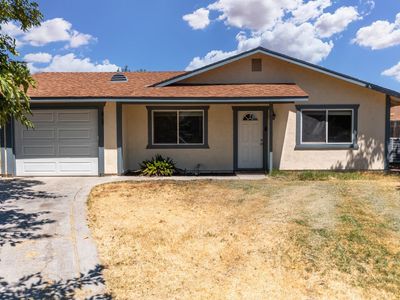 8709 Tulare Ct