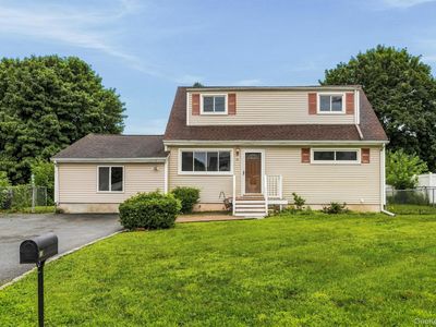 14 Robyn Drive