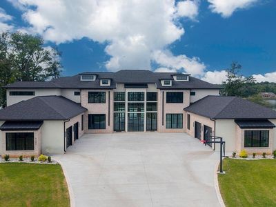 7346 Lake Point Cir