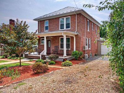 205 Dinkel Ave