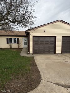 Property at 122 Royal Crest Dr, Seville, OH
