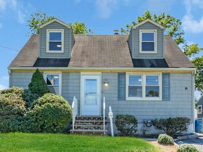 2708 Maple Ave