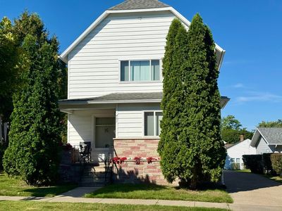 405 Hollister Ave