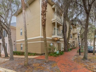 4850 SW 91st Ter APT 301