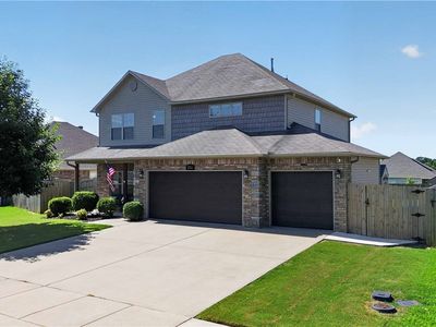 2704 Whispering Woods Ct
