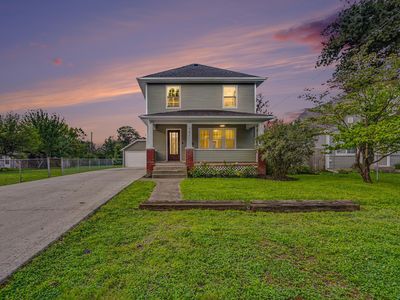 991 Lawrence Dr
