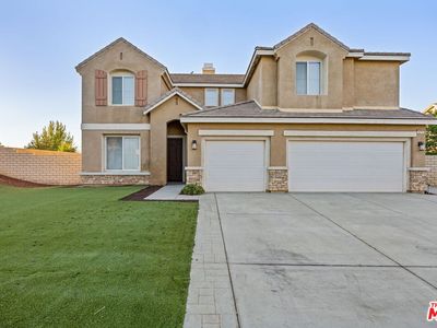 4375 W Avenue M11