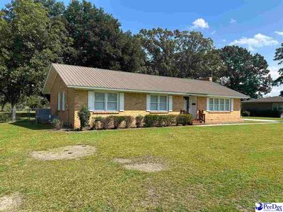 Property at 402 Lakeshore Dr, Bennettsville, SC