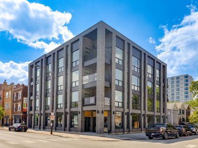 2072 N Western Ave #Penthouse 401