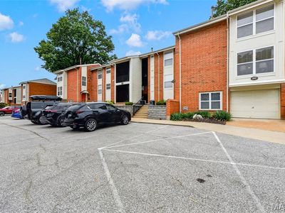 1953 Greenglen Dr APT 201