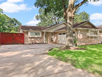 16203 White Star Dr