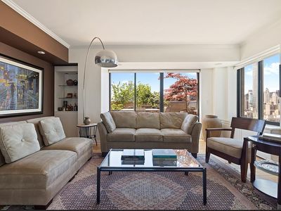 400 E 70th St APT 3601