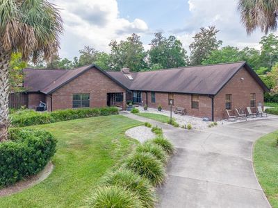 2550 SE 40th St