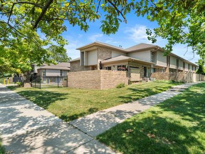 1100 Saint Aubin Pl
