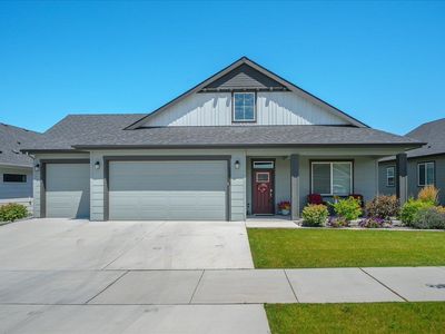 22903 E Wellington Pkwy