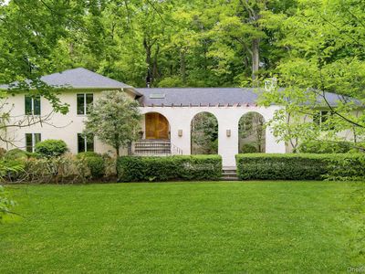 77 Central Drive
