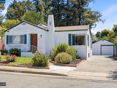 110 Bella Vista Way