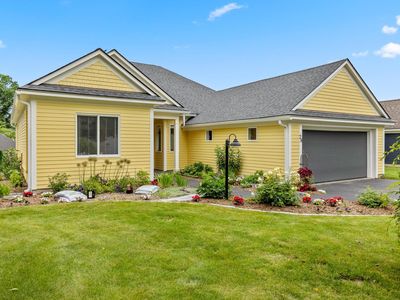 28 Fountain Way