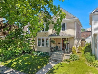 209 Graham St