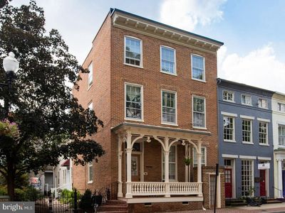 25 W Boscawen St