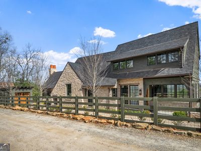 814 Summit Rdg