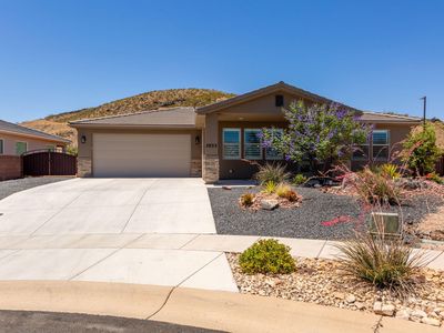 2035 W Weeping Rock