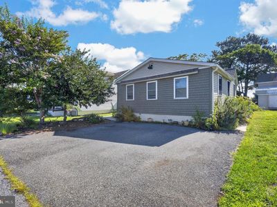 104 N Bay Dr