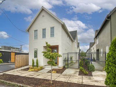 7474 N Oswego Ave #4
