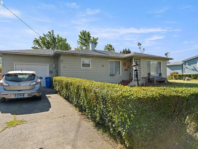 311 SE Grape Ave