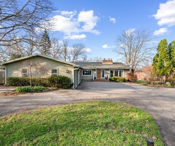 1276 N Huron River Dr