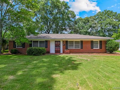 3607 Royal Crest Dr
