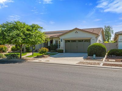 2472 Ashbridge Ln