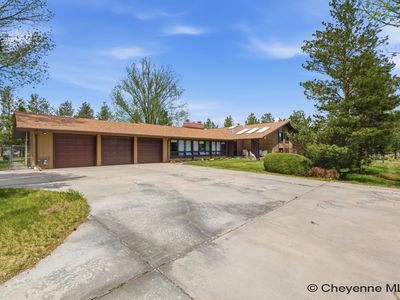 1112 W Laughlin Rd