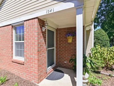 1541 Orchard Grove Dr