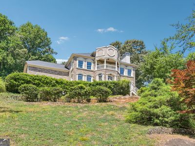 3230 Sweetwater Dr