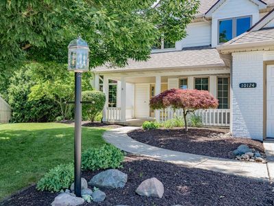 10124 Red Oak Ct
