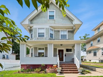 826 Degraw Ave
