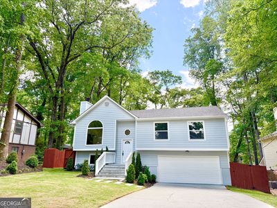 8399 Lake Dr