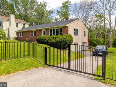625 Bellaire Ave
