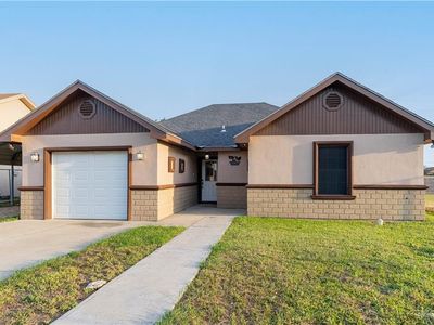 702 E Mavi Dr